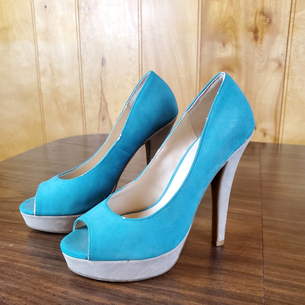 Pale Teal + Tan Platform Heel